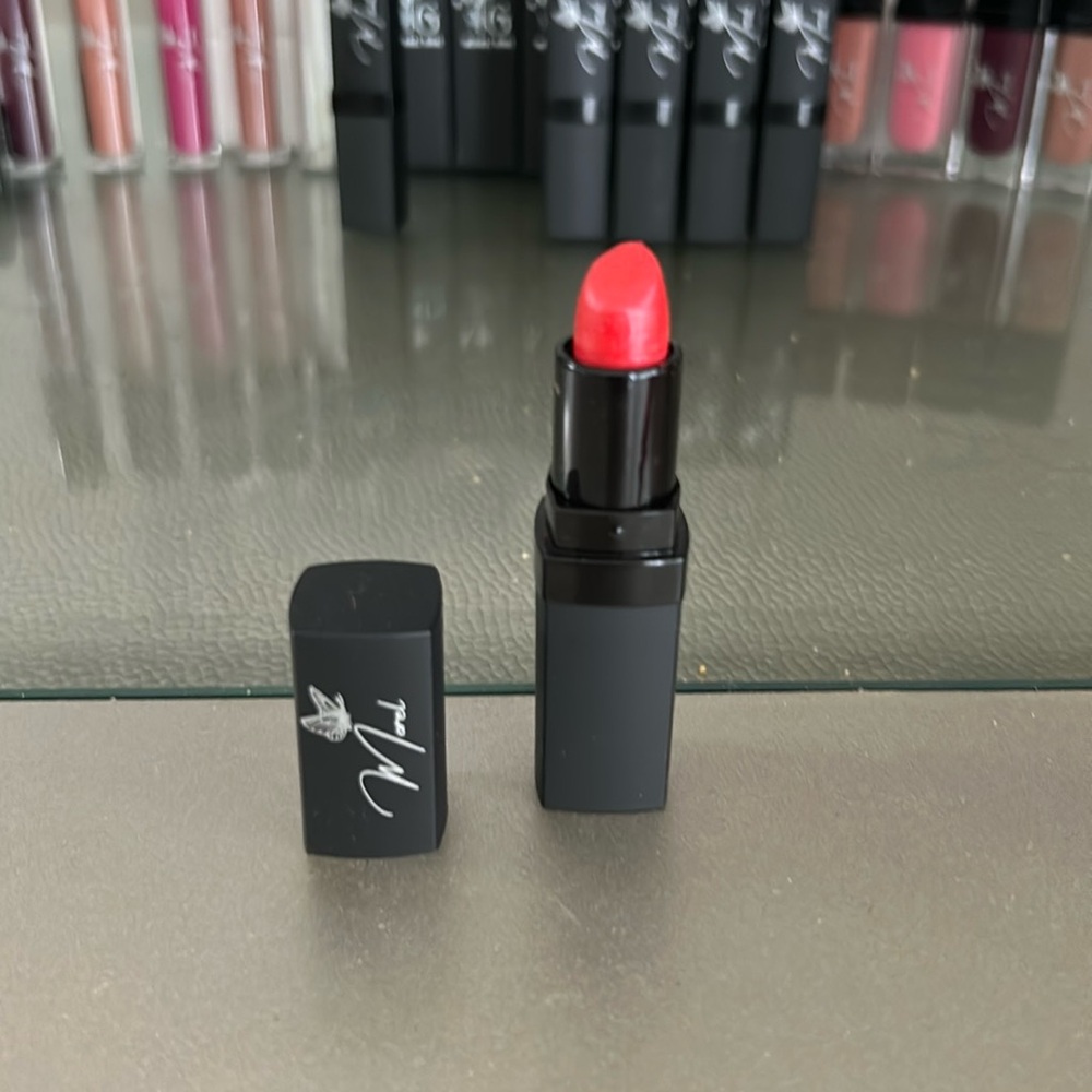 Bodacious (Matte Lipstick) Red/Orange